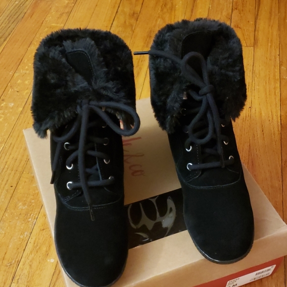 ANGIEE Shoes - ANGIEE BLACK LEATHER UPPER BOOTS SIZE 7M